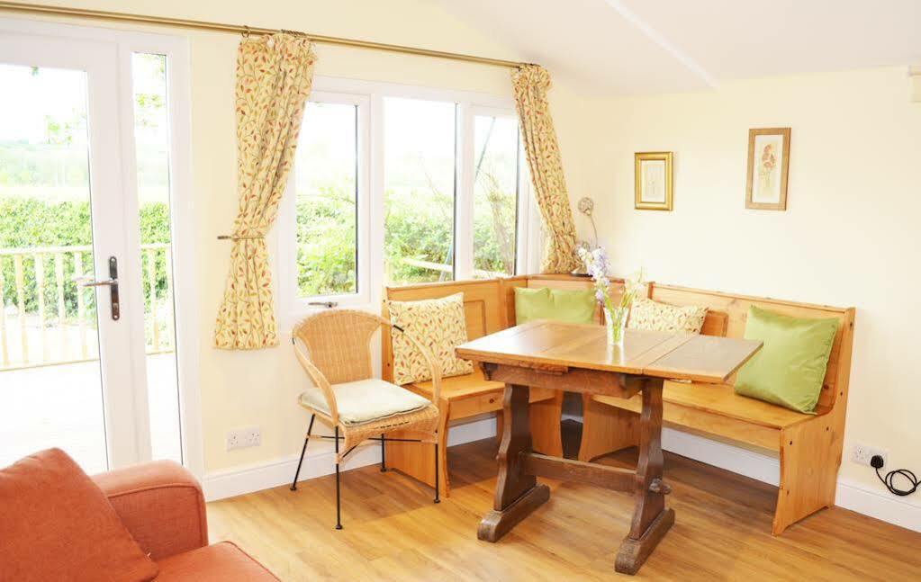 Dove Meadow Bed & Breakfast Denstone Екстериор снимка
